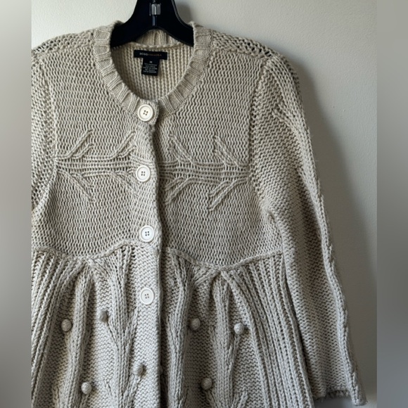 Vintage BCBGMaxAzria Women’s Cream Cardigan Sz M - Picture 3 of 8